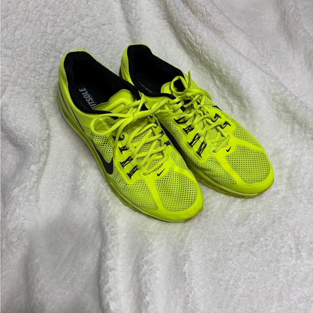 Nike Volt/Black Mesh Running Shoes